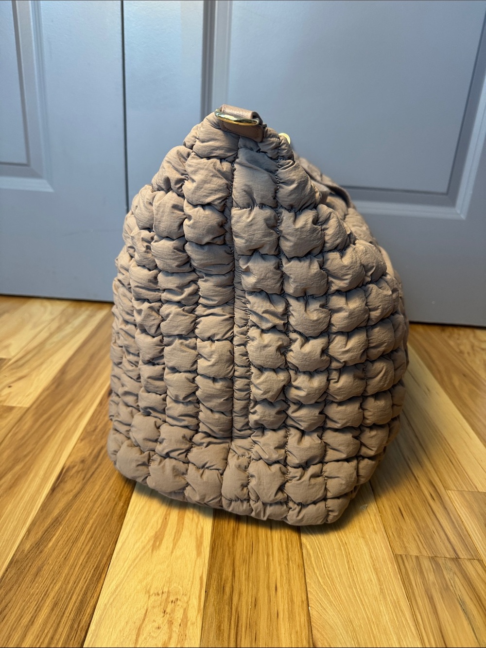 Universal Thread Quilted Knit Tote Bag | Taupe | Oversized Shoulder Bag - Picture 9 of 14